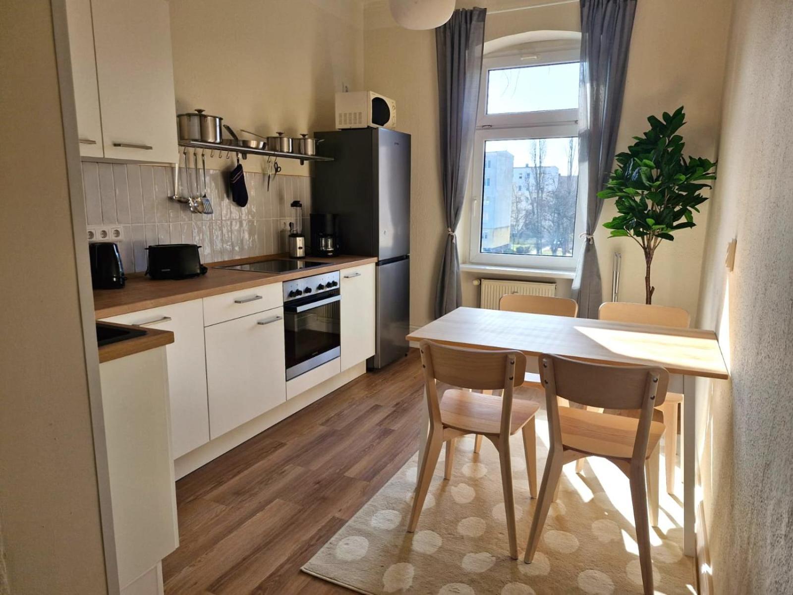 Grossraum-Apartments Mit 2Sz, Wz, Kueche, Smart-Tv, Parken, Etc Erfurt Szoba fotó